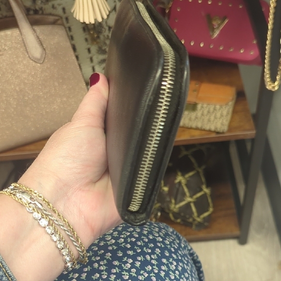 Saint Laurent Textured Black Wallet - Picture 5 of 16